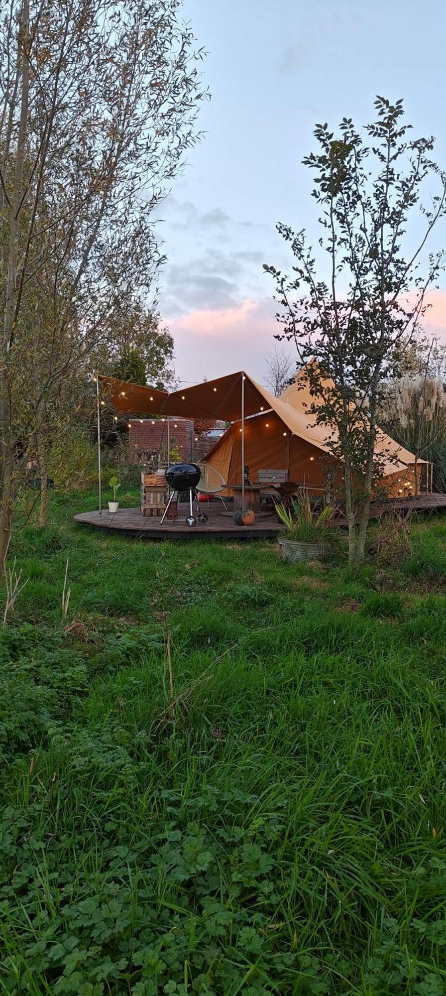 Hotel Au Pied Du Trieu, The Glamping Experience Labroye Exterior foto